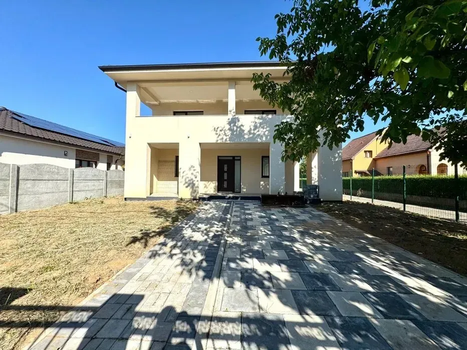 Casa noua Str. Alecu Russo — fotografia 1