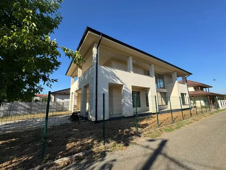 Casa noua Str. Alecu Russo — fotografia 3